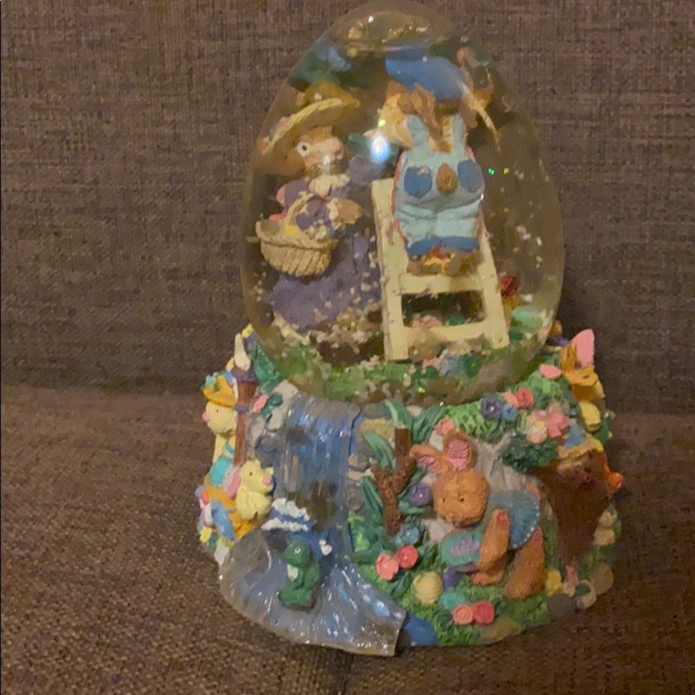Easter globe